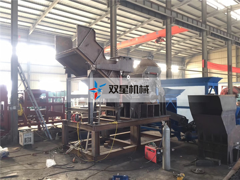 常规全套金属粉碎机设备主要由哪几部分构成