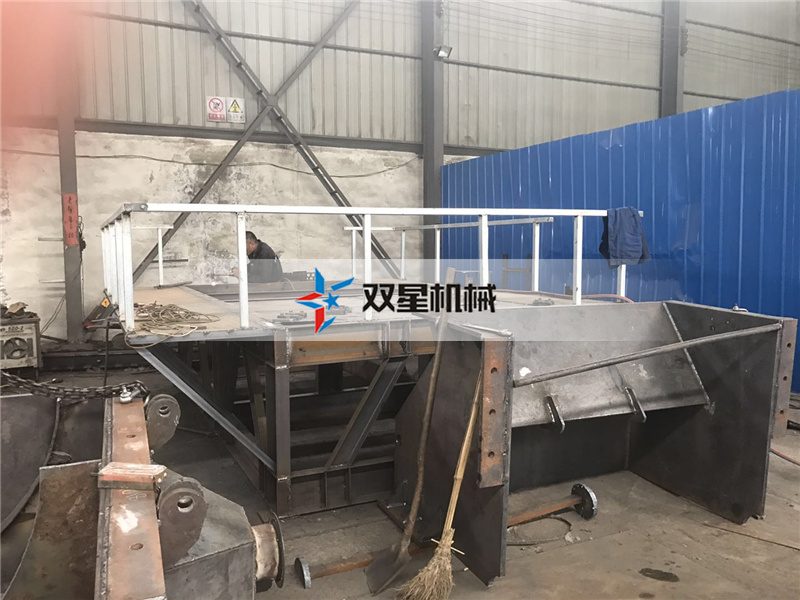 金属粉碎机设备处理旧铝合金物料达到无飞溅