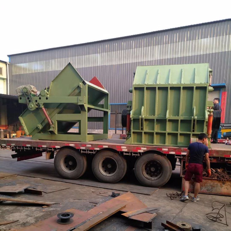 金属粉碎机发货现场