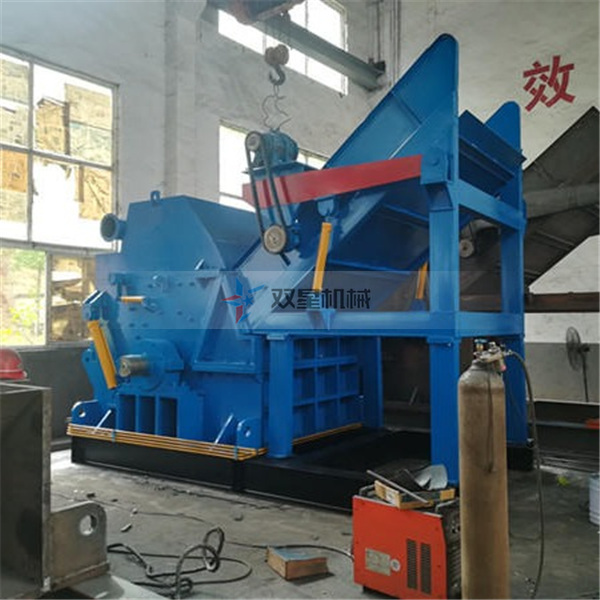 废铁粉碎机