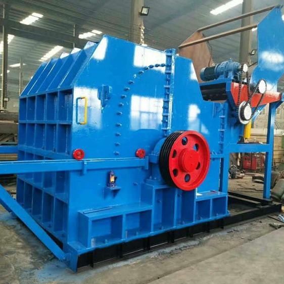 金属粉碎机生产现场