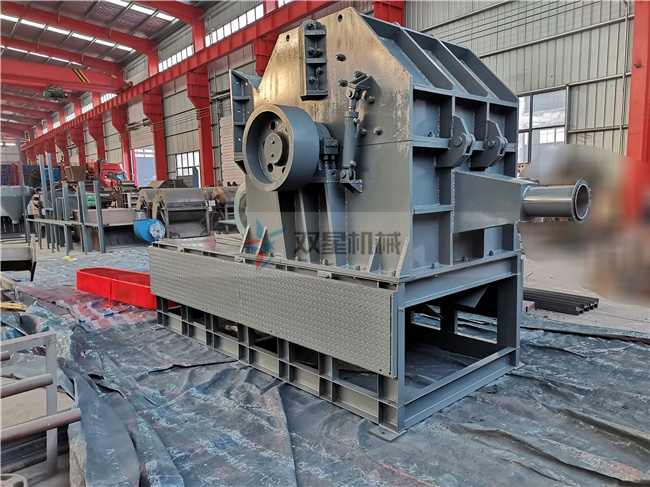 铝铸件粉碎机生产车间