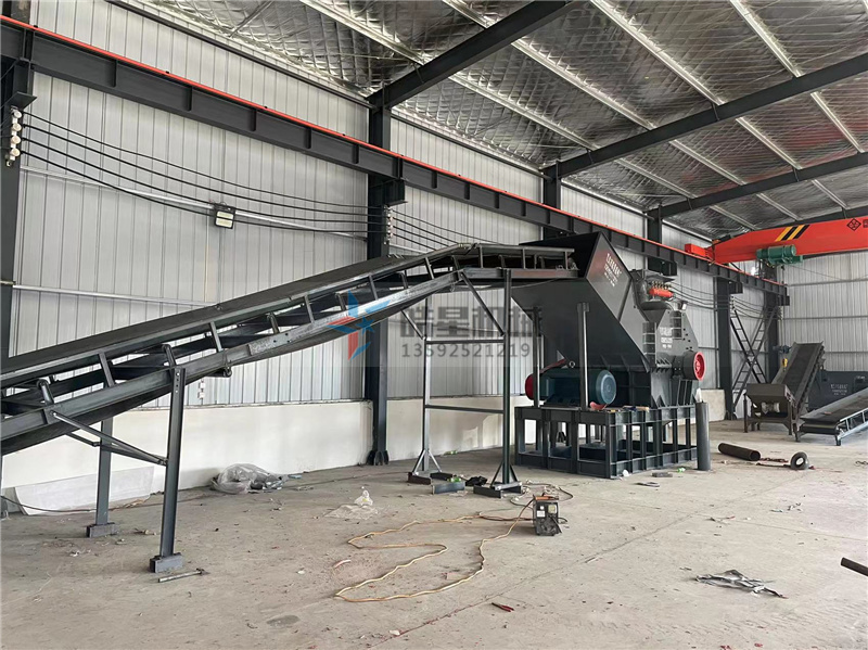 铝合金粉碎机生产线现场
