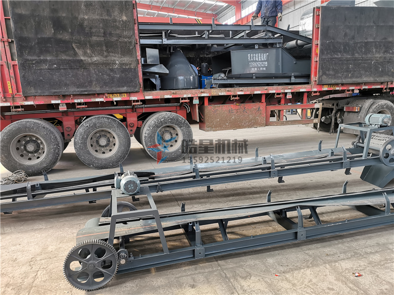 铝合金粉碎机设备发货现场