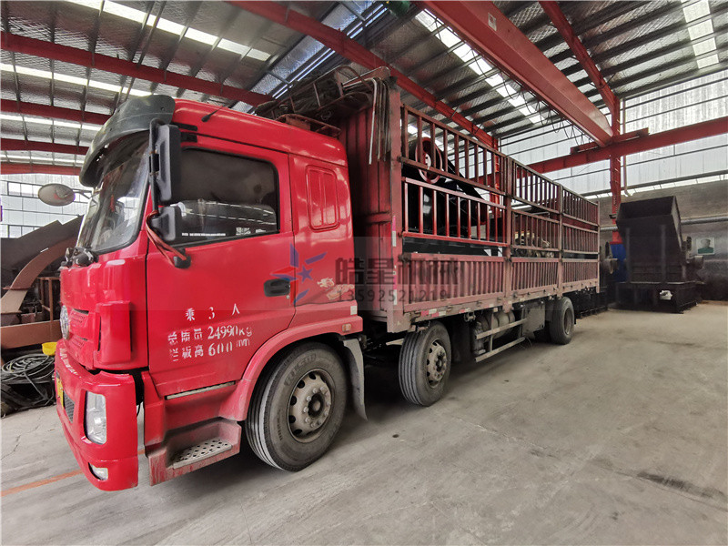 <a href='https://www.shuangxingzg.com/' target='_blank'><span>金属粉碎机</span></a>发货