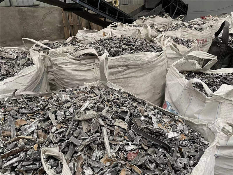 一吨毛废铝料能加工多少再生铝料