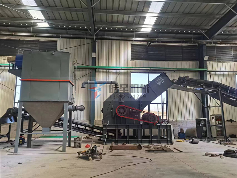 废钢粉碎机在废钢料的加工中常用设备。废钢粉碎机的型号和动力问题通常涉及到设备选择和性能需求。下面是一些关于废钢粉碎机型号和动力的基本信息。