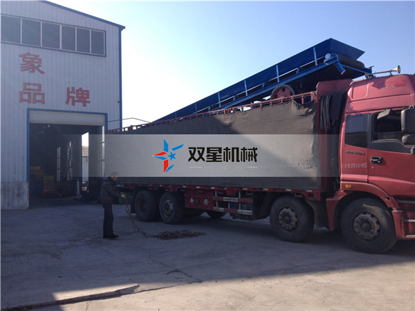 铝合金粉碎机设备发货现场图二