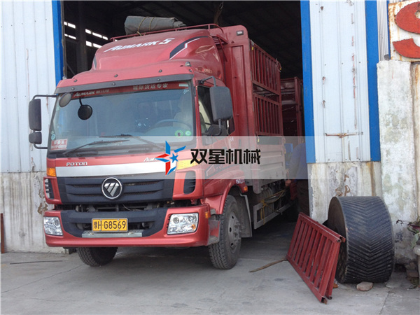 废铝粉碎机设备发货现场