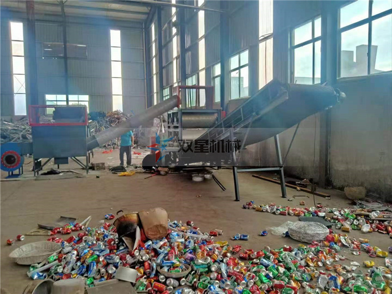 易拉罐压扁机|易拉罐挤扁机|易拉罐压平机重庆客户安装现场